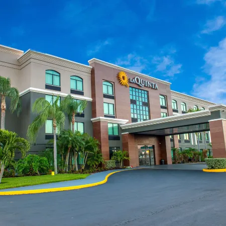 Comfort Inn & Suites Clearwater South