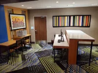 Holiday Inn Express & Suites Harrisburg S - Mechanicsburg Hotel a Upper Allen Township