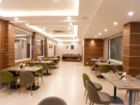 ホテルシャルダレジデンシー パトナのホテル