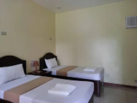 S & R Bed and Breakfast Hotéis em Calbayog