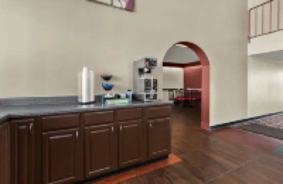 Red Roof Inn & Suites Cave City