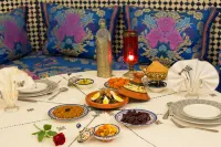 Riad Jardin Chrifa - Pysäköinti