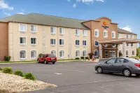 Comfort Inn DeKalb - Adjacent the University Hotels in Sycamore