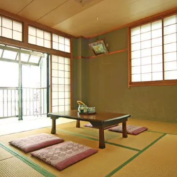 Minshuku Magoroku Отели в г. Обама