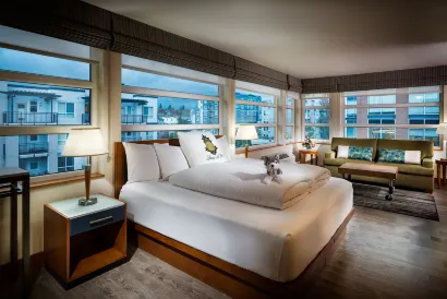 Staypineapple, Watertown Hotel, University District Seattle