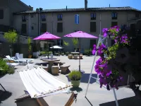 Hotel Toppin Hotel di Saint-Andiol