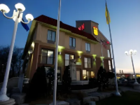 Monte Carlo Inn Toronto West Suites Hotels near Port Credit Library