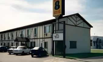 Super 8 by Wyndham West Fargo Main Ave ND
