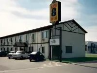 Super 8 by Wyndham West Fargo Main Ave ND Hotels in Вест-Фарго