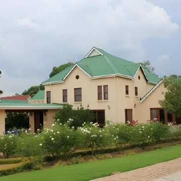 Candlewoods Guesthouse