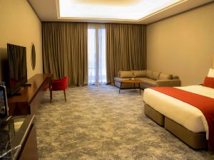 Ramada Hotel & Suites by Wyndham Erbil 32 Park