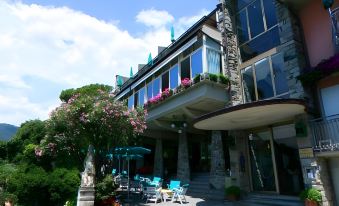 Hotel Porto Roca