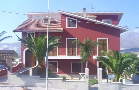 波里那住宿加早餐旅館