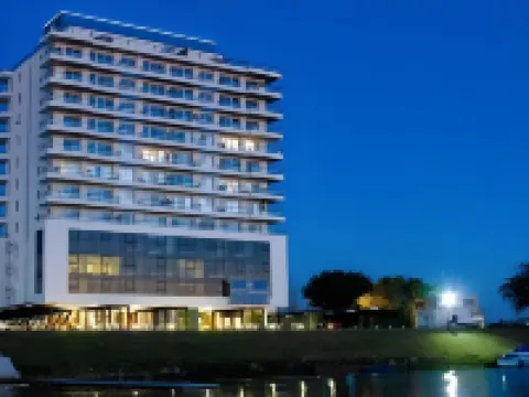 Puerto Amarras Hotel & Suites Hotels in 
