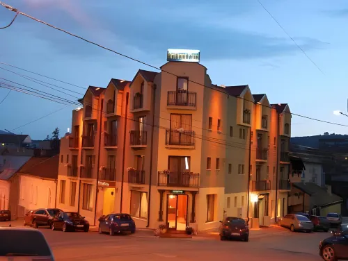 Hotel Brilliant Plaza - 4-Star