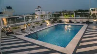 Hotel Naren Villa - Rooftop Pools