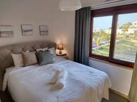 Penthouse Apartment with Stunning Sea and Mountain Views