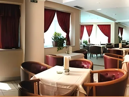 Ariha Hotel Отели рядом с достопримечательностью «Belvedere Park»