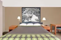 Super 8 by Wyndham Athens Hotels in Athens