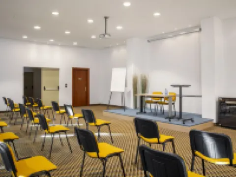 クリスタル ホテル クーネオのホテル