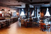 Bryansk Hotel - ที่มีบาร์
