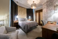 Prom Hotel