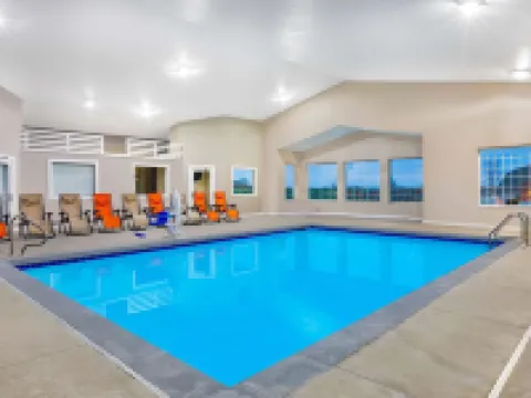 AmericInn by Wyndham Pella Hotels in Pella