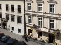 Hotel Senacki Отели рядом с достопримечательностью «Костёл Андрея Первозванного»