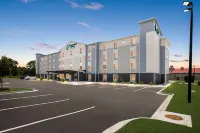 WoodSpring Suites Savannah West Chatham Parkway Hotels near Butterbean Beach
