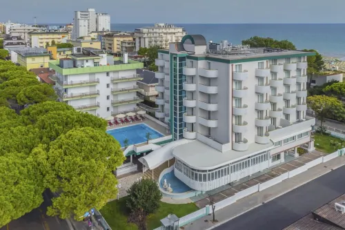 Salus Smart & Chic Hotel