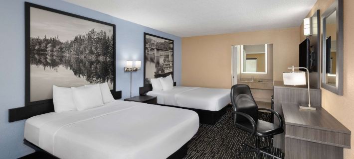 Super 8 by Wyndham Paducah I-24 Exit 4 Hotels in Paducah