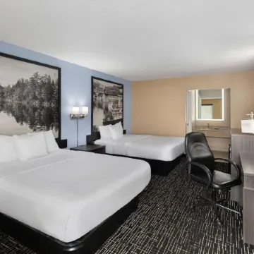 Super 8 by Wyndham Paducah I-24 Exit 4