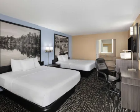 Super 8 by Wyndham Paducah I-24 Exit 4 Hotels in Paducah