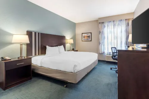 Best Western St. Clairsville Inn  Suites