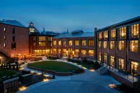The Foundry Hotel Asheville, Curio Collection by Hilton
