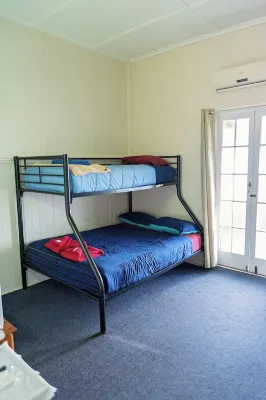 Hotel Metropole Proserpine Hotels in Palm Grove