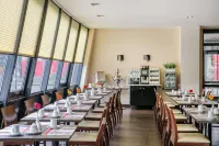 IntercityHotel Freiburg Hôtels à : Merzhausen