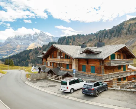 Le Hameau Hotels in Monthey