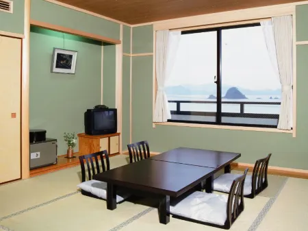 Uminomieruyado Muramiya Отели рядом с достопримечательностью «Jobata Camping Ground»