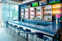 Aloft Philadelphia Airport - bar