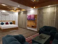Hotel the Crown