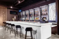 Aloft Atlanta at the Battery Atlanta - bar