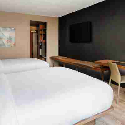 AC Hotel Chapel Hill Downtown Rooms