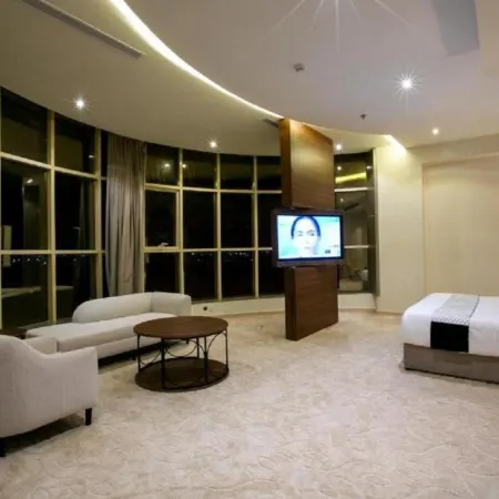 The S Hotel