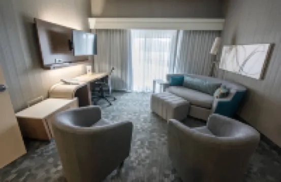 挪利其萬豪萬怡酒店