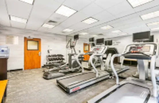 本德市中心萬楓飯店