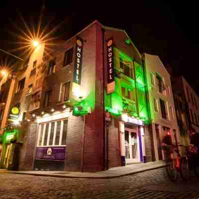 Temple Bar Lane Hotel Exterior