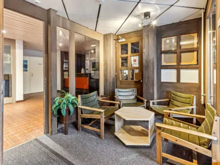 Residence Apt. 15 Отели рядом с достопримечательностью «Molitor»