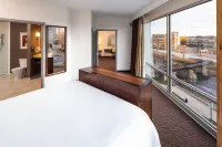 Hilton Garden Inn Sioux Falls Downtown Các khách sạn gần University of Sioux Falls