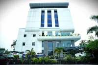 Hotel Saffron Crest